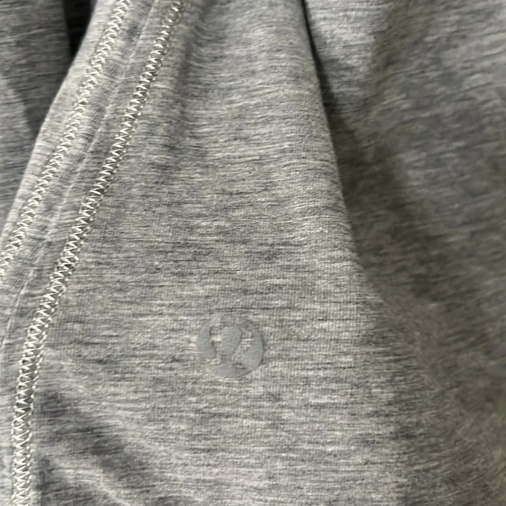 Lululemon women’s long sleeve shirt
